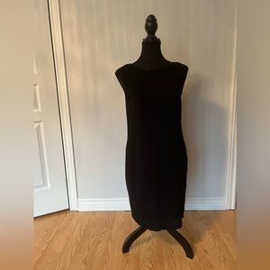 Black dress with pockets